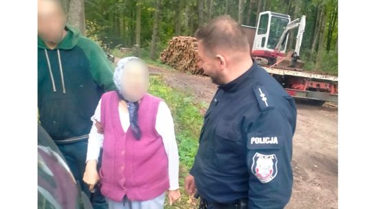 93-latka zgubiła się w lesie podczas grzybobrania. Szybka akcja policji i rodziny