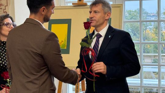 Burmistrz Lidzbarka Warmińskiego uhonorował nauczycieli i uzdolnionych uczniów