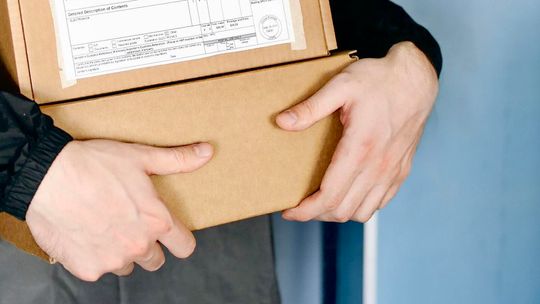 Kupował telefon, dostał suszarkę. Nastolatek ofiarą internetowego oszusta
