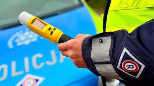 Miał ponad 2,6 promila i wjechał w zaparkowane auto. Nie spodziewał się reakcji 68-latka