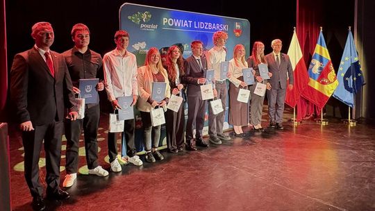 Nagrody, medale i stypendia. Wielkie święto edukacji i sportu w powiecie lidzbarskim