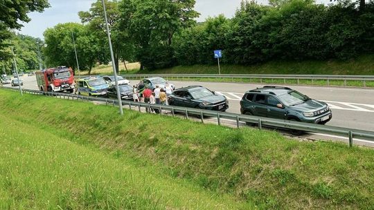 Nie zachował bezpiecznej odległości. Zderzenie na ul. Olsztyńskiej w Lidzbarku Warmińskim