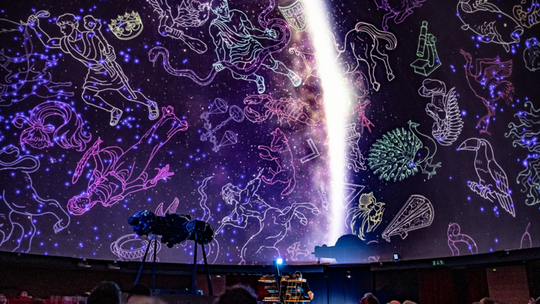 Odkryj kosmos w Olsztynie – odwiedź planetarium!