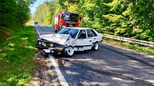 Polonez – motoryzacyjny rarytas – uszkodzony przez pijanego 18-latka