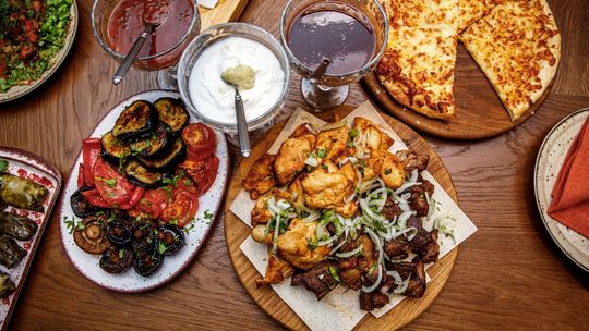 Restauracja turecka w Warszawie: Aromatyczna podróż kulinarna do serca Turcji