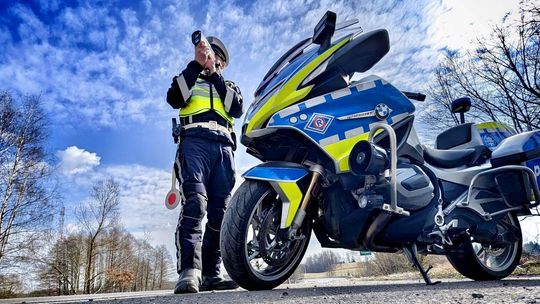 Sezon motocyklowy ruszył. Policjanci z Gołdapi apelują do motocyklistów o rozwagę