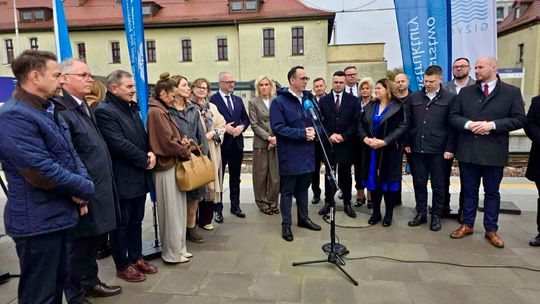 Szansa dla Mazur. Trwa zbiórka podpisów za odbudową połączenia Gołdap–Ełk Szansa dla Mazur. Trwa zbiórka podpisów za odbudową połączenia Gołdap–Ełk