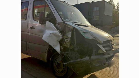 Uderzył w barierę i próbował odjechać. Zatrzymali go świadkowie