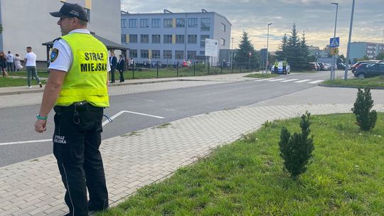 Więcej patroli i kontrole przy szkołach w Lidzbarku Warmińskim. To reakcja na ataki na Mazowszu
