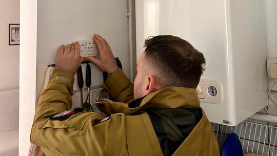 Zanim będzie za późno: akcja PSP z bezpłatnymi czujkami w Węgorzewie