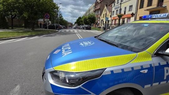 Zderzenia, upadek dziecka z hulajnogi i auto na drzewie. Bilans kilku dni w powiecie oleckim