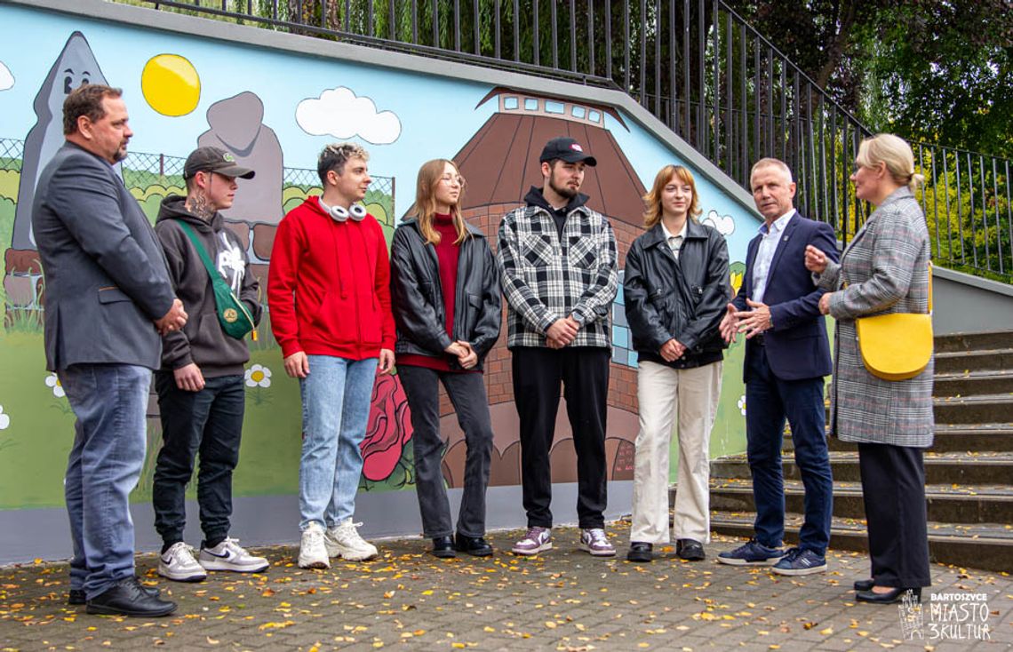 Bartoszyce: Weronika i przyjaciele stworzyli wyjątkowy mural o mieście