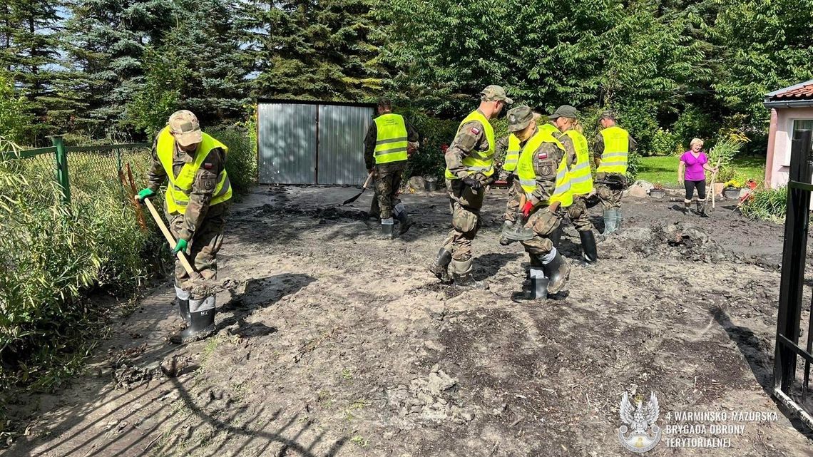 Braniewscy żołnierze WOT walczą ze skutkami ulewy w Elblągu i Tolkmicku