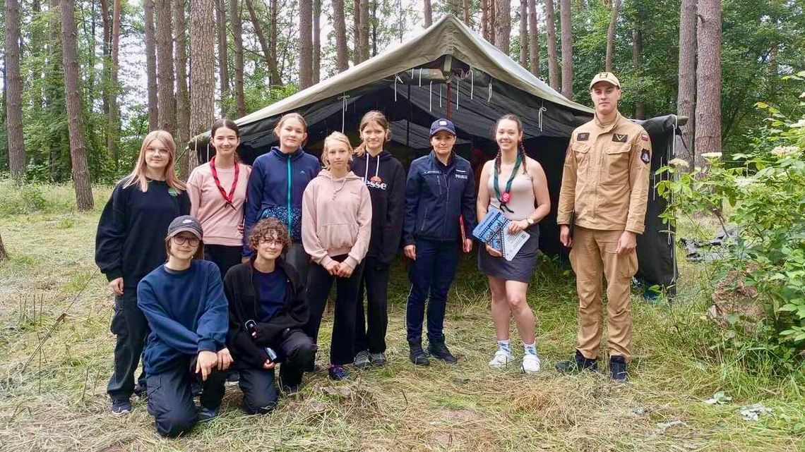 Obozy harcerskie pod kontrolą. Policjanci i strażacy czuwają nad wypoczynkiem najmłodszych