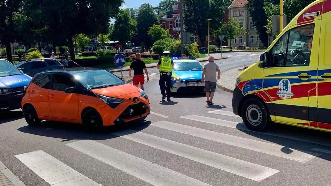 Potrącenie na przejściu dla pieszych w Kętrzynie. Seniorka trafiła do szpitala Potrącenie na przejściu dla pieszych w Kętrzynie. Seniorka trafiła do szpitala