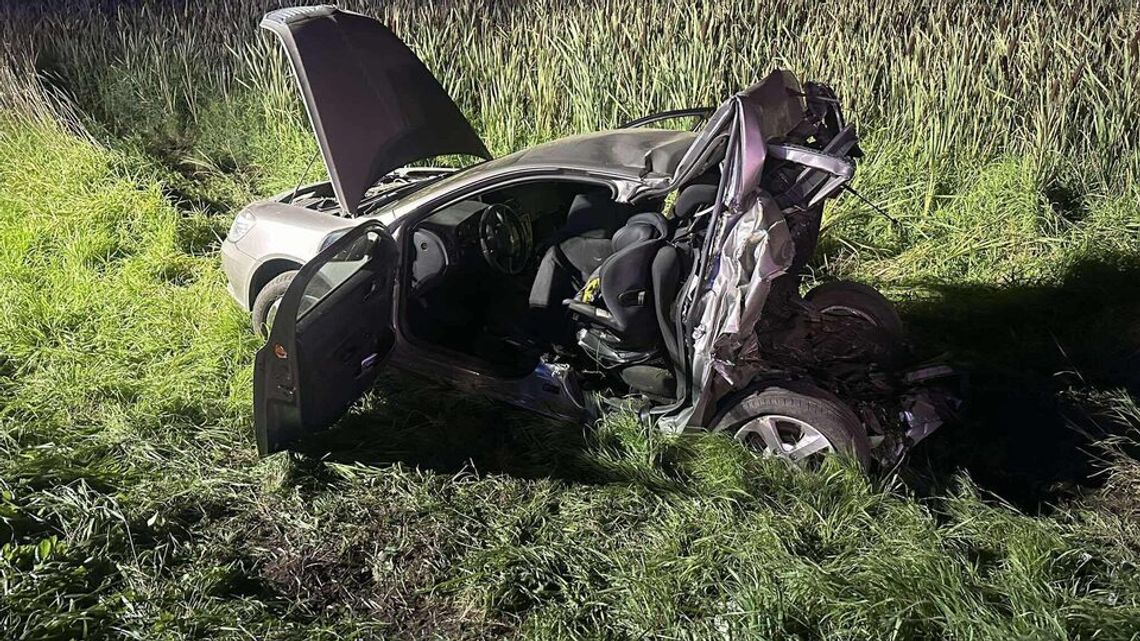 Tragiczny wypadek na trasie Bisztynek-Wozławki. Nie żyją mężczyzna i dziecko