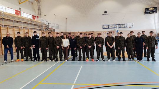 Spotkanie uczniów z policjantami